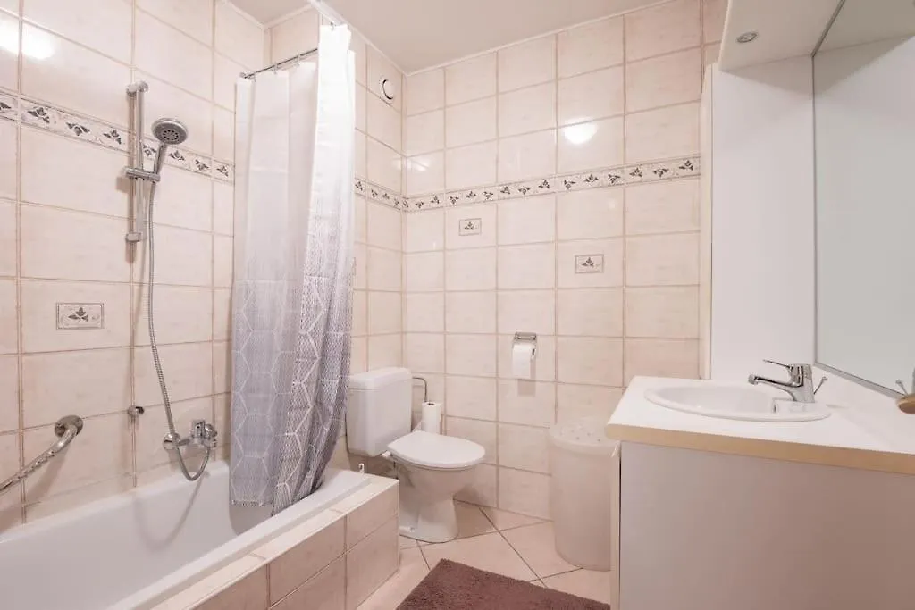 Appartement Met Groot Terras Aan De Zee Ostende Belgie