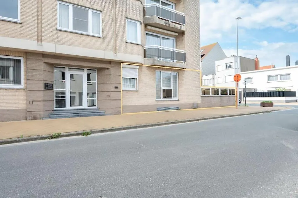 Appartement Met Groot Terras Aan De Zee Ostende