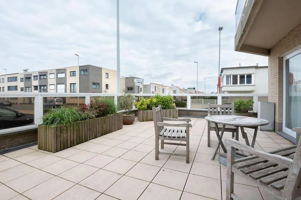 Appartement Met Groot Terras Aan De Zee Ostende Apartmán